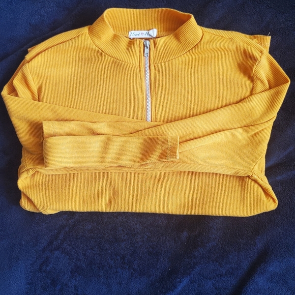 Yellow Top - Picture 1 of 3